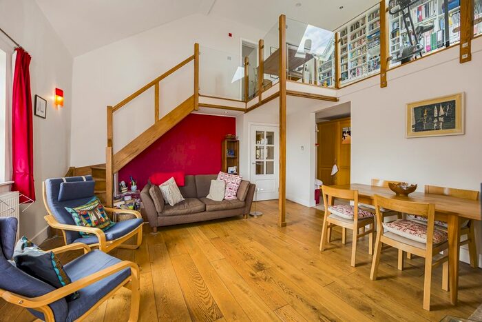 2 Bedroom Flat To Rent In St. Johns Park, London, SE3