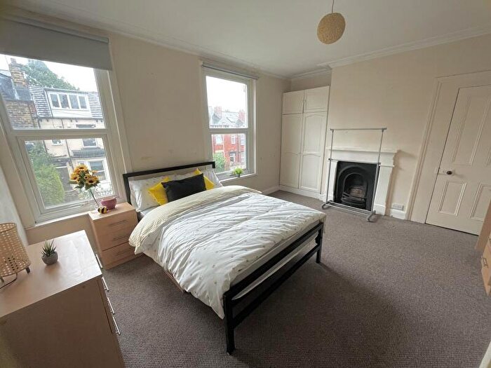 4 Bedroom Terraced House To Rent In Delph Mount, Woodhouse, Leeds, LS6
