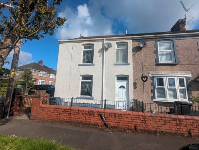3 Bedroom End Of Terrace House To Rent In Penyard Road, Neath, SA10