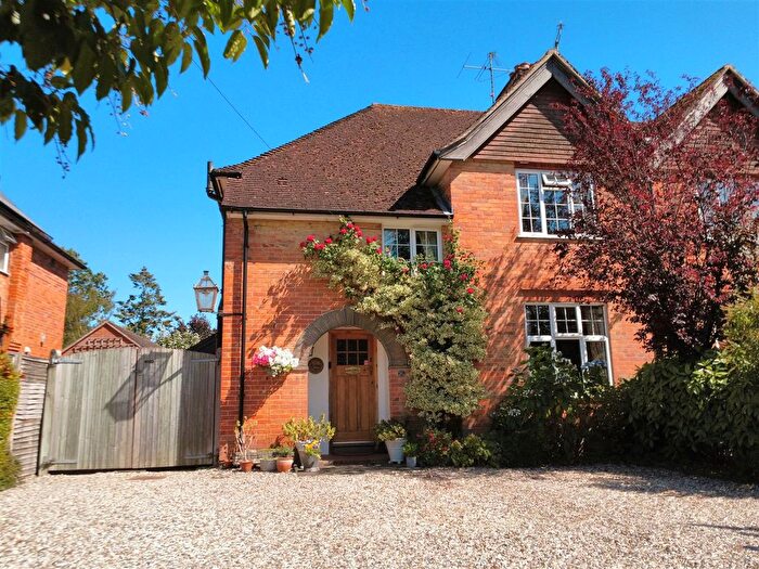 3 Bedroom Semi-detached House For Sale In Andover Road, Newbury, RG14