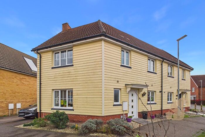 3 Bedroom Semi-Detached House For Sale In Jackdaw Drive, Stanway, Colchester, CO3