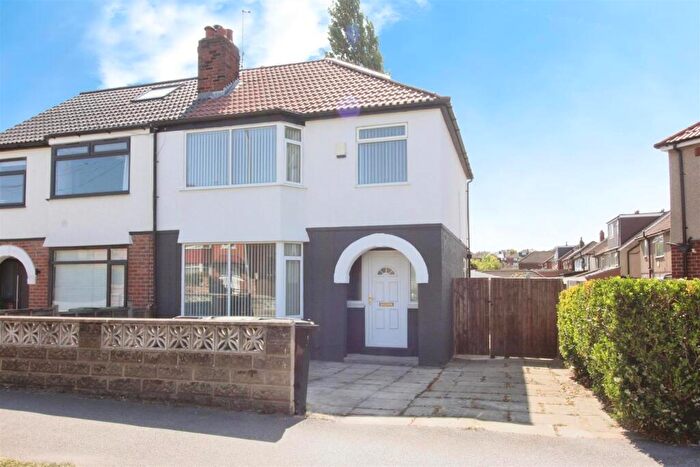 3 Bedroom Semi-Detached House For Sale In Green Lane, Leeds, LS15