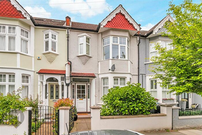 1 Bedroom Flat For Sale In Melrose Avenue, London, SW19