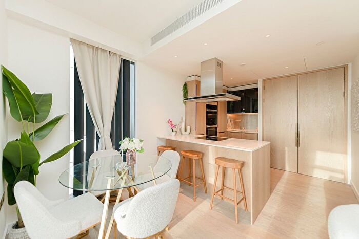 2 Bedroom Flat To Rent In River Park Tower, Nine Elms Lane, London, SW8