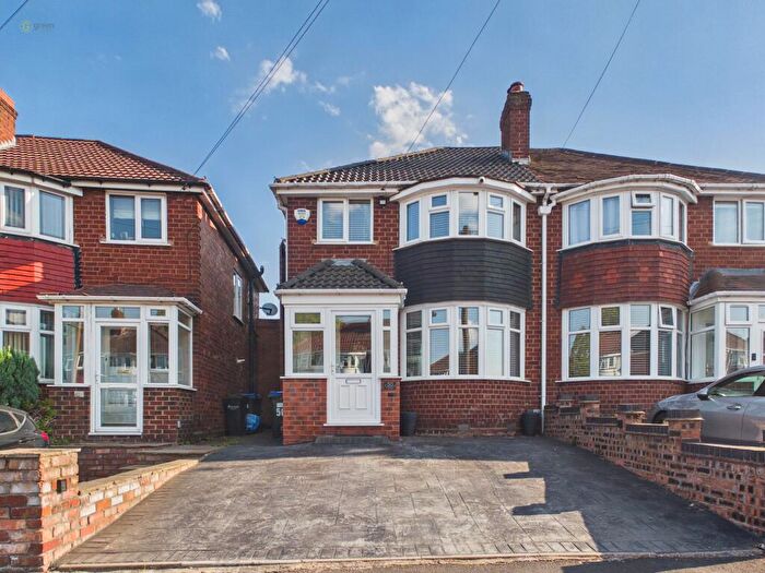 4 Bedroom Semi-Detached House For Sale In Waddington Avenue, Great Barr, Birmingham, B43
