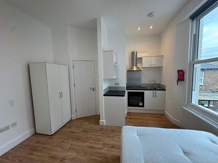 1 Bedroom Studio To Rent In Pownall Gardens, Hounslow, TW3