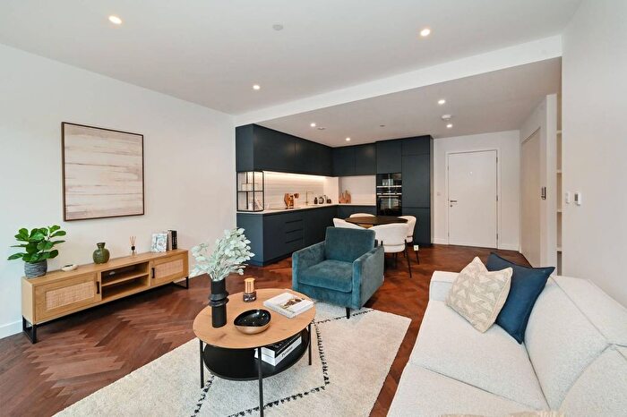 2 Bedroom Flat For Sale In Brent Cross Town, Brent Cross, NW2