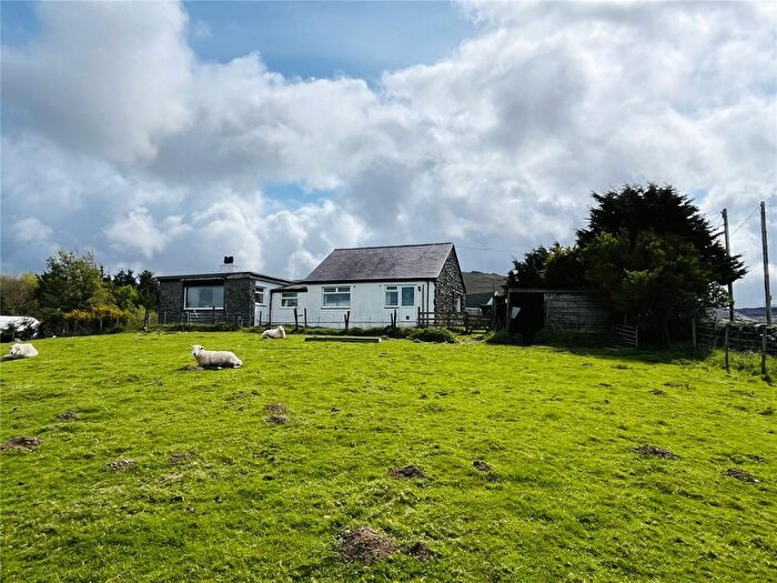 Bungalow For Sale In Rhosgadfan, Caernarfon, Gwynedd, LL54