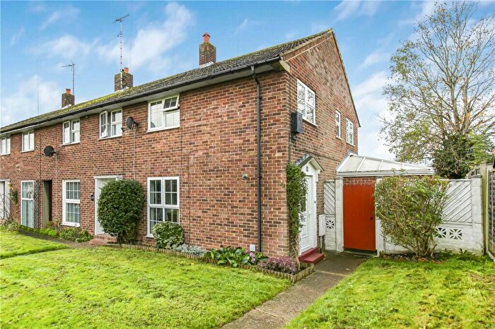 3 Bedroom End Of Terrace House For Sale In Howlands, Welwyn Garden City, Hertfordshire, AL7
