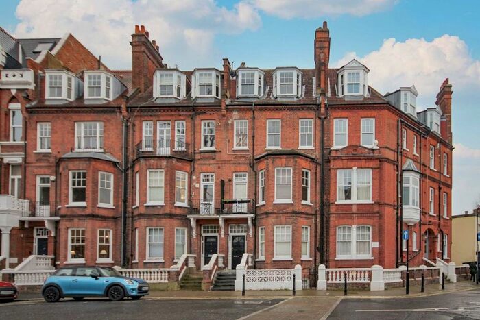 1 Bedroom Flat To Rent In Addison Gardens, London, W14
