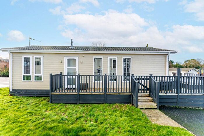 1 Bedroom Park Home For Sale In Olive Grove, Alder Country Park, North Walsham, NR28