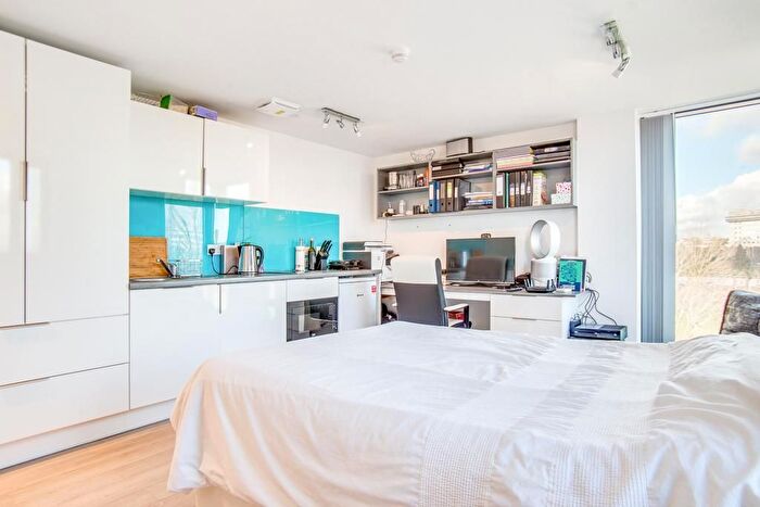 Studio To Rent In Bristol Road, Selly Oak, Birmingham, B29