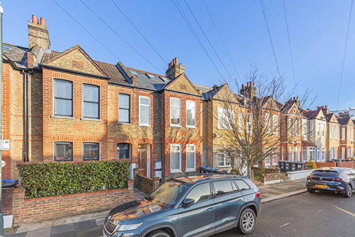 1 Bedroom Flat For Sale In Fortescue Road, London, SW19