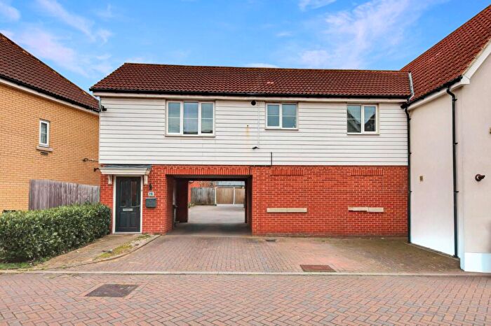 2 Bedroom Coach House For Sale In Liddell Drive, Basildon, Essex, SS14
