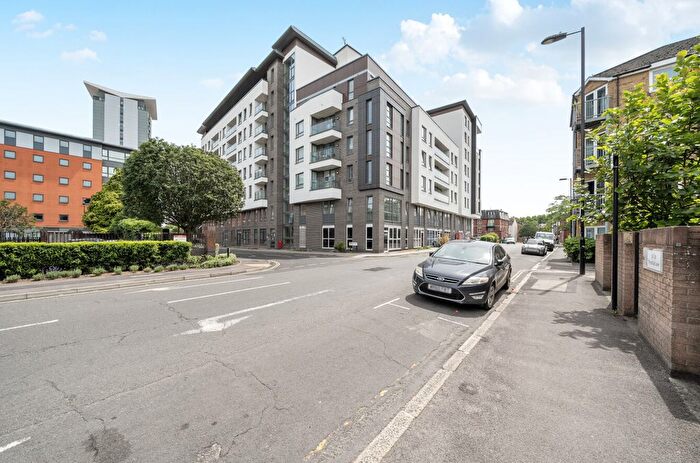 2 Bedroom Property For Sale In College Street, Southampton, Hampshire, SO14