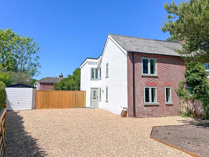 3 Bedroom Semi-Detached House To Rent In Arnewood Bridge Road, Sway, SO41