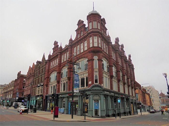 1 Bedroom Flat To Rent In Harewood Street, Vicar Lane, Leeds, LS2