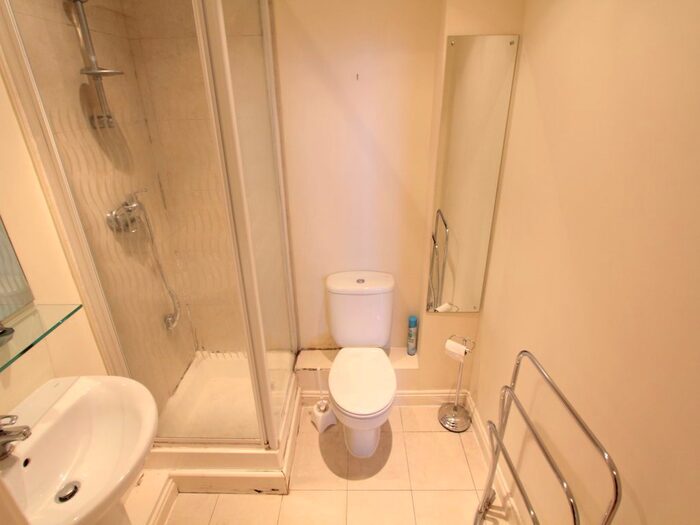 2 Bedroom Flat To Rent In Bluepoint Court, Station Road, Harrow, Middlesex, HA1