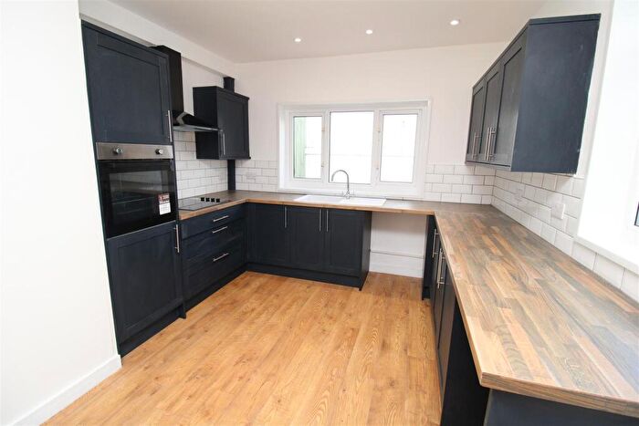 3 Bedroom House To Rent In Cemetery Road, Porth, CF39