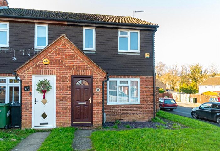 3 Bedroom End Of Terrace House For Sale In Launder Way, Maidstone, ME15