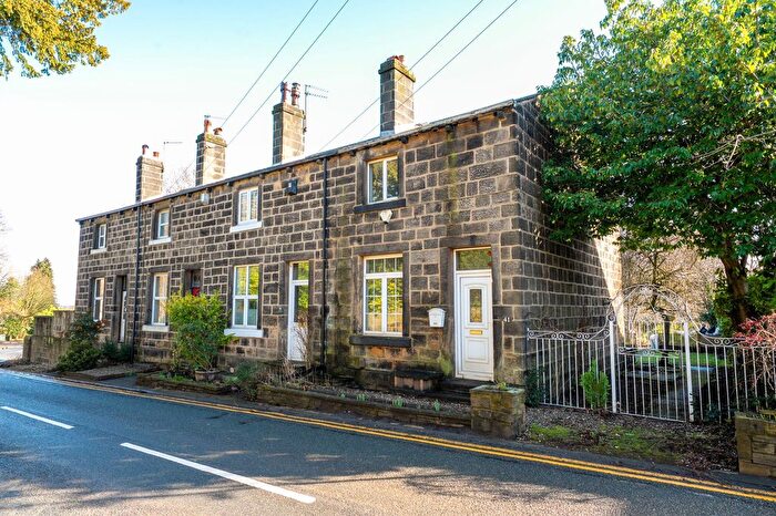 2 Bedroom Terraced House For Sale In New Adel Lane, Leeds, LS16