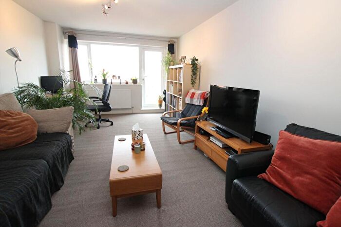 2 Bedroom Flat To Rent In Tunnel Road, The Park, NG7