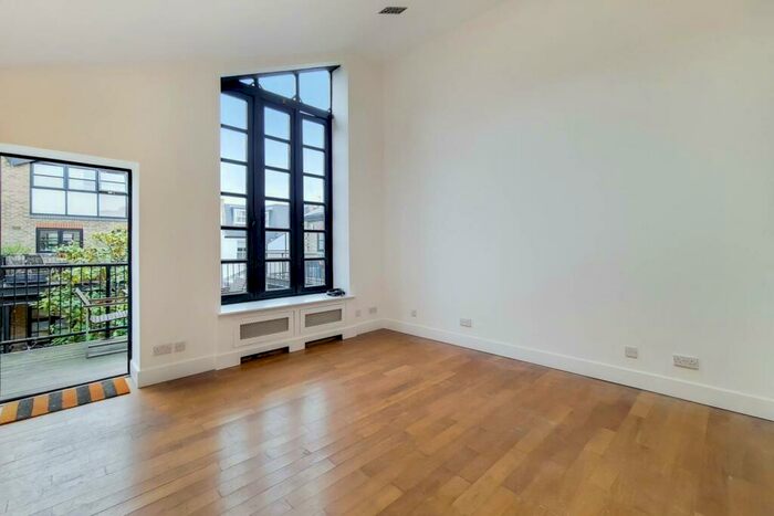 2 Bedroom Terraced House To Rent In .Balham Grove, Balham, London, SW12