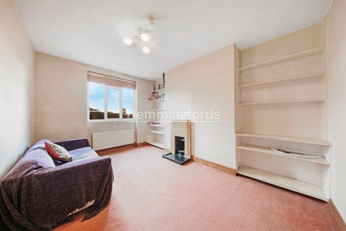 1 Bedroom Flat For Sale In Angel House, Pentonville Road, N1