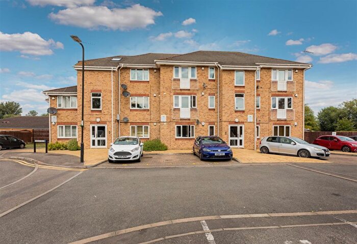 1 Bedroom Flat To Rent In Tyndale Mews, Cippenham, SL1