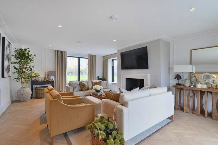 5 Bedroom Detached House For Sale In Barons Drive, Alfold, Cranleigh, GU6
