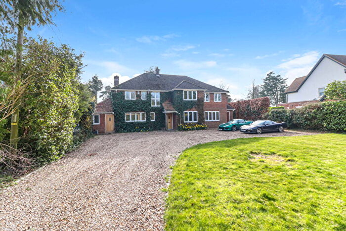 5 Bedroom Detached House For Sale In Bellingdon, Chesham, HP5