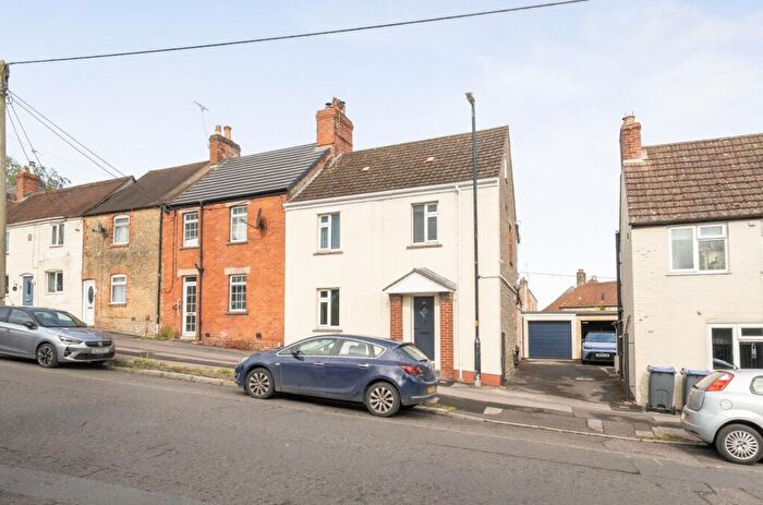 4 Bedroom House For Sale In Deverill Road, Warminster, BA12