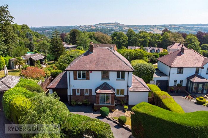 3 Bedroom Detached House For Sale In Westridge Drive, Beaumont Park, Huddersfield, HD4