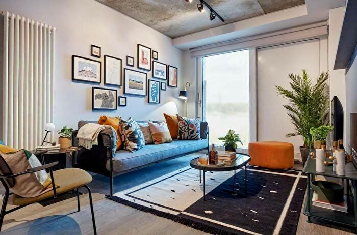 2 Bedroom Flat To Rent In Mustard Wharf At Tower Works, Industrial Collection, LS1