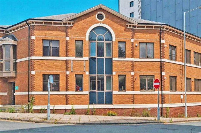 1 Bedroom Flat For Sale In George Street, Bradford, BD1