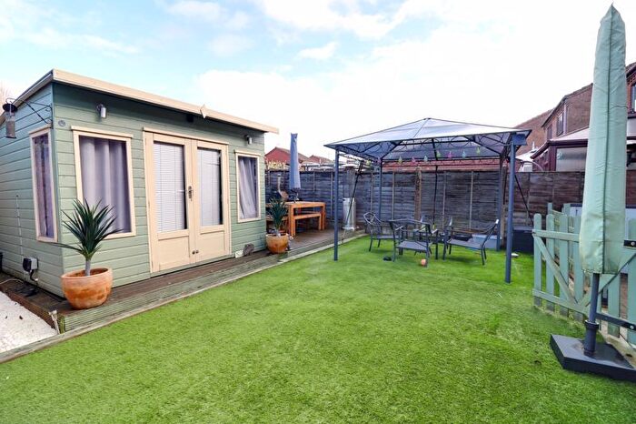 3 Bedroom Detached House For Sale In Wootton Drive, Creswell Manor Farm, Stafford, ST16