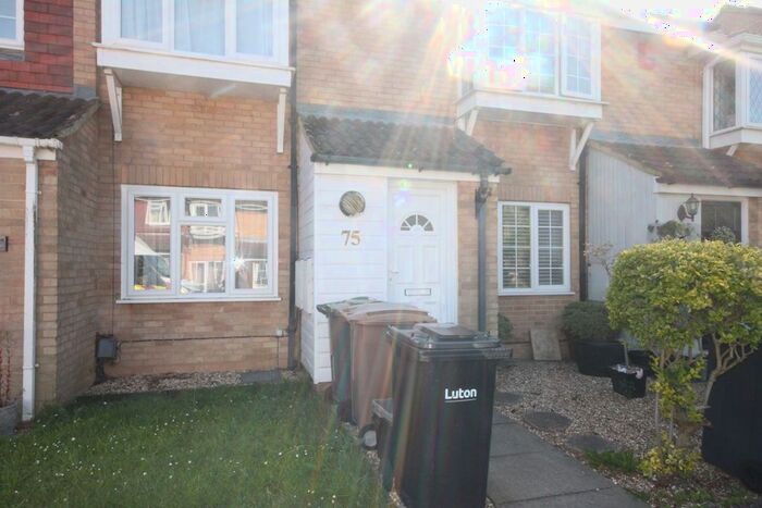 2 Bedroom Terraced House To Rent In Claverley Green, Luton, LU2