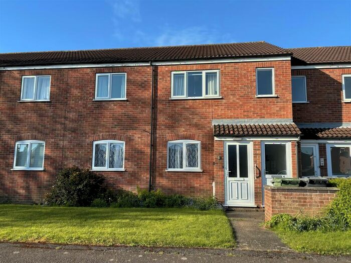 2 Bedroom Apartment To Rent In Boundary Court, Newark, NG24