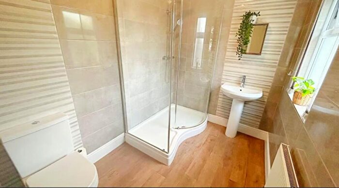 4 Bedroom House To Rent In Edmund Road, Sheffield, S2