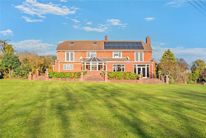 5 Bedroom Detached House For Sale In Fox's Lane, Kingsclere, Newbury, Hampshire, RG20