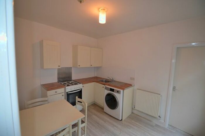 1 Bedroom Flat To Rent In Claude Road, Roath, Cardiff, CF24