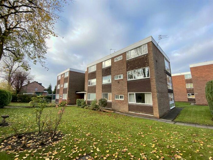 3 Bedroom Flat To Rent In Lacey Court, Wilmslow, SK9