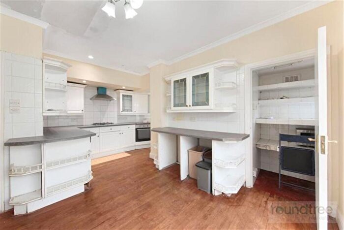 5 Bedroom Detached House For Sale In Gloucester Gardens, Golders Green, NW11