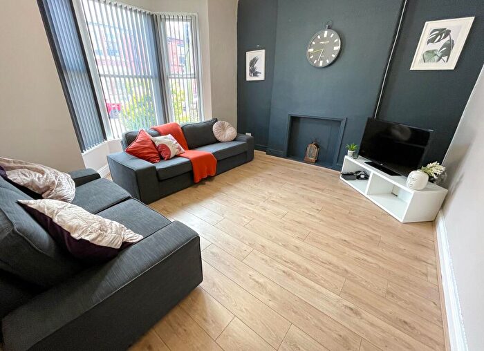 4 Bedroom Terraced House To Rent In Salisbury Road, L15