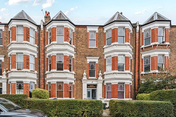 3 Bedroom Flat To Rent In Gondar Gardens, London, NW6