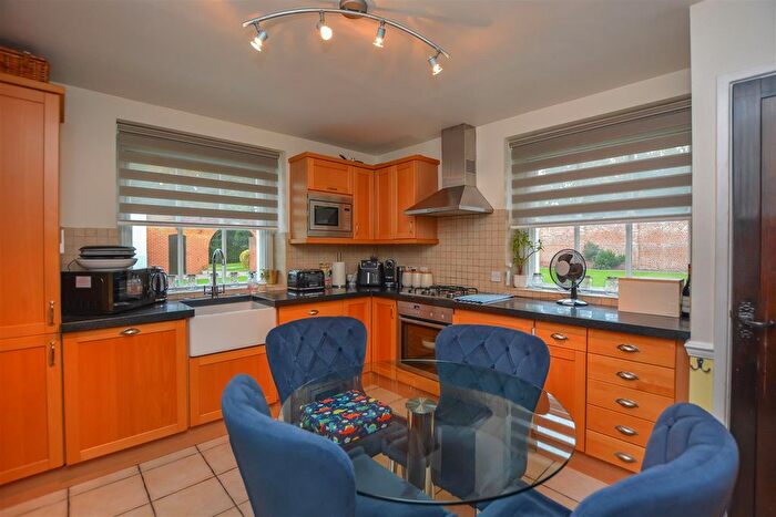2 Bedroom Cottage For Sale In Thorndon Park, Ingrave, Brentwood, CM13