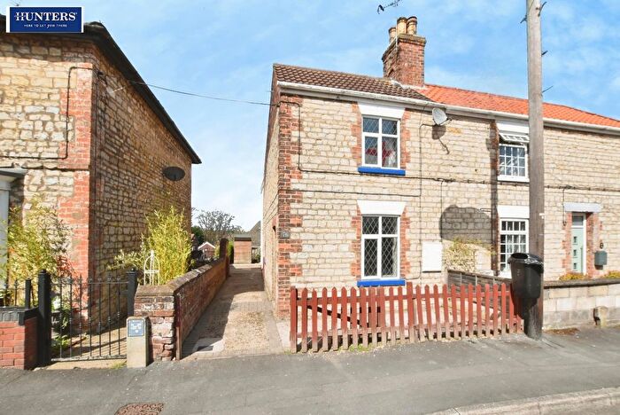 3 Bedroom Semi Detached House For Sale In High Street, Broughton, Brigg, DN20