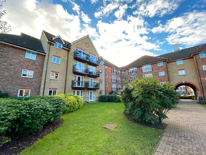 2 Bedroom Flat To Rent In Willow View, Crane Mead, Ware, SG12