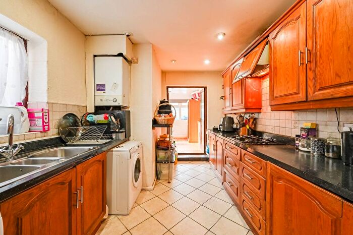 3 Bedroom Property For Sale In Kitchener Road, Walthamstow, London, E17