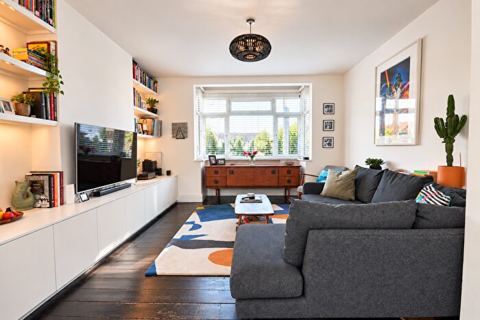 4 Bedroom Terraced House For Sale In Houston Road, London, SE23